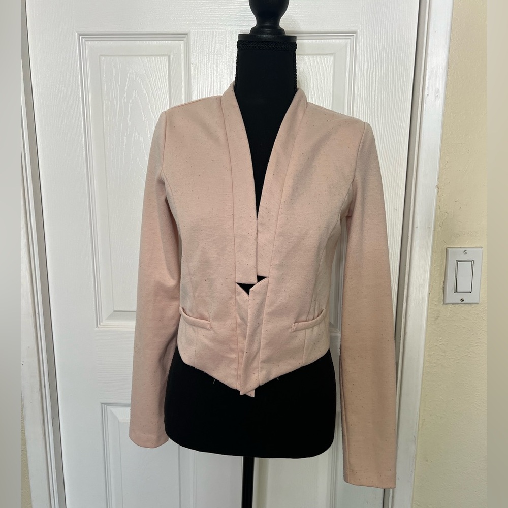 CHARLOTTE RUSSE Junior Girls Size Medium Cropped Light Pink Blazer